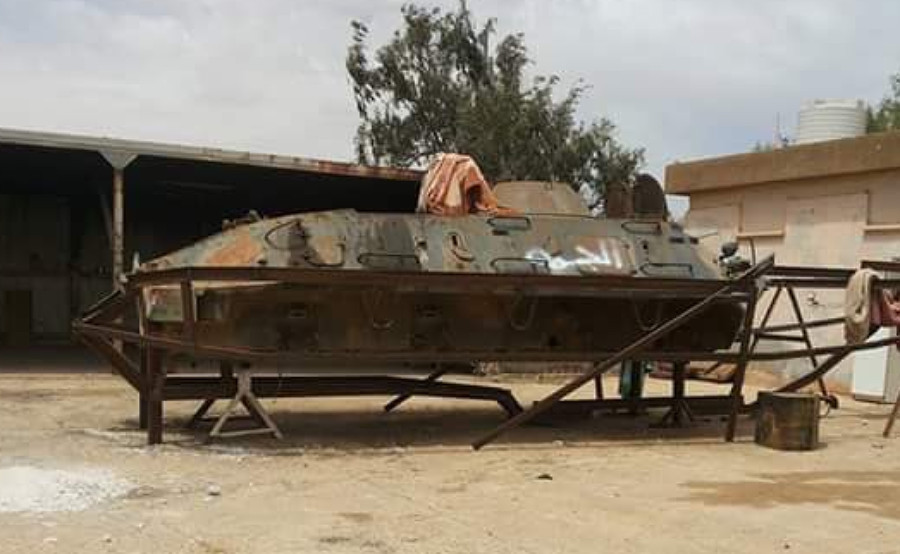 Improvised DIY gunboat in Libya