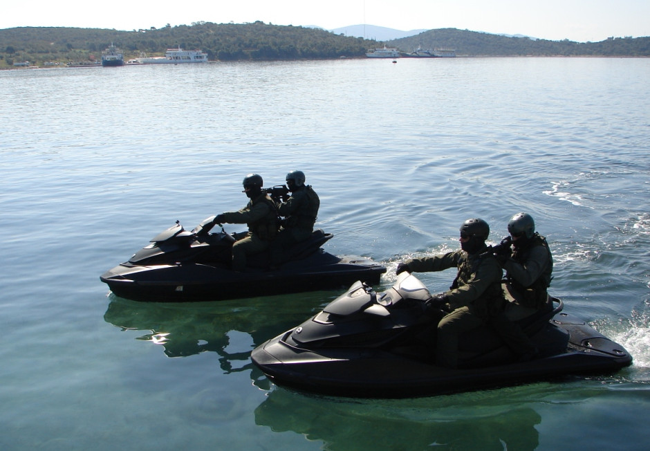 Special Forces jetski