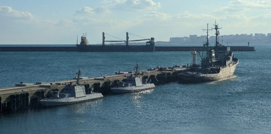 Suspected Chinese Boats Off Taiwance Island