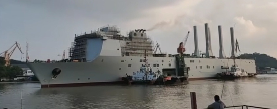 Chinese Uncrewed Submarine Mothership