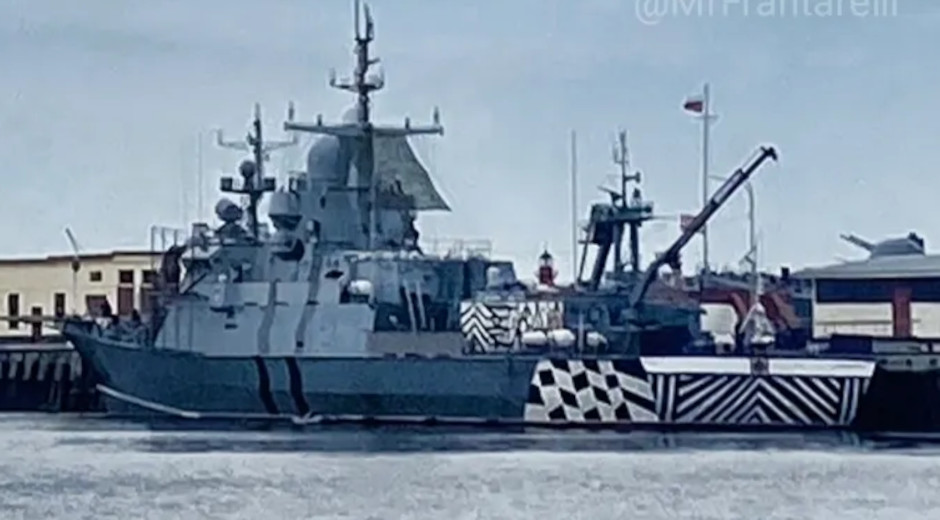 Russian Navy Reverts To Dazzle Camouflage To Hide From Drones